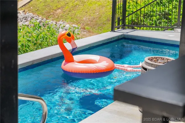 $1,395,000 | 128 Palisades Yacht Clb Drive, Unit 2, Lake Ozark, MO 65049