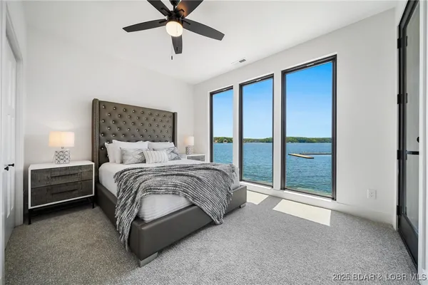 $1,395,000 | 128 Palisades Yacht Clb Drive, Unit 2, Lake Ozark, MO 65049