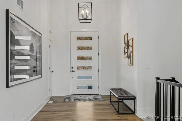 $1,395,000 | 128 Palisades Yacht Clb Drive, Unit 2, Lake Ozark, MO 65049