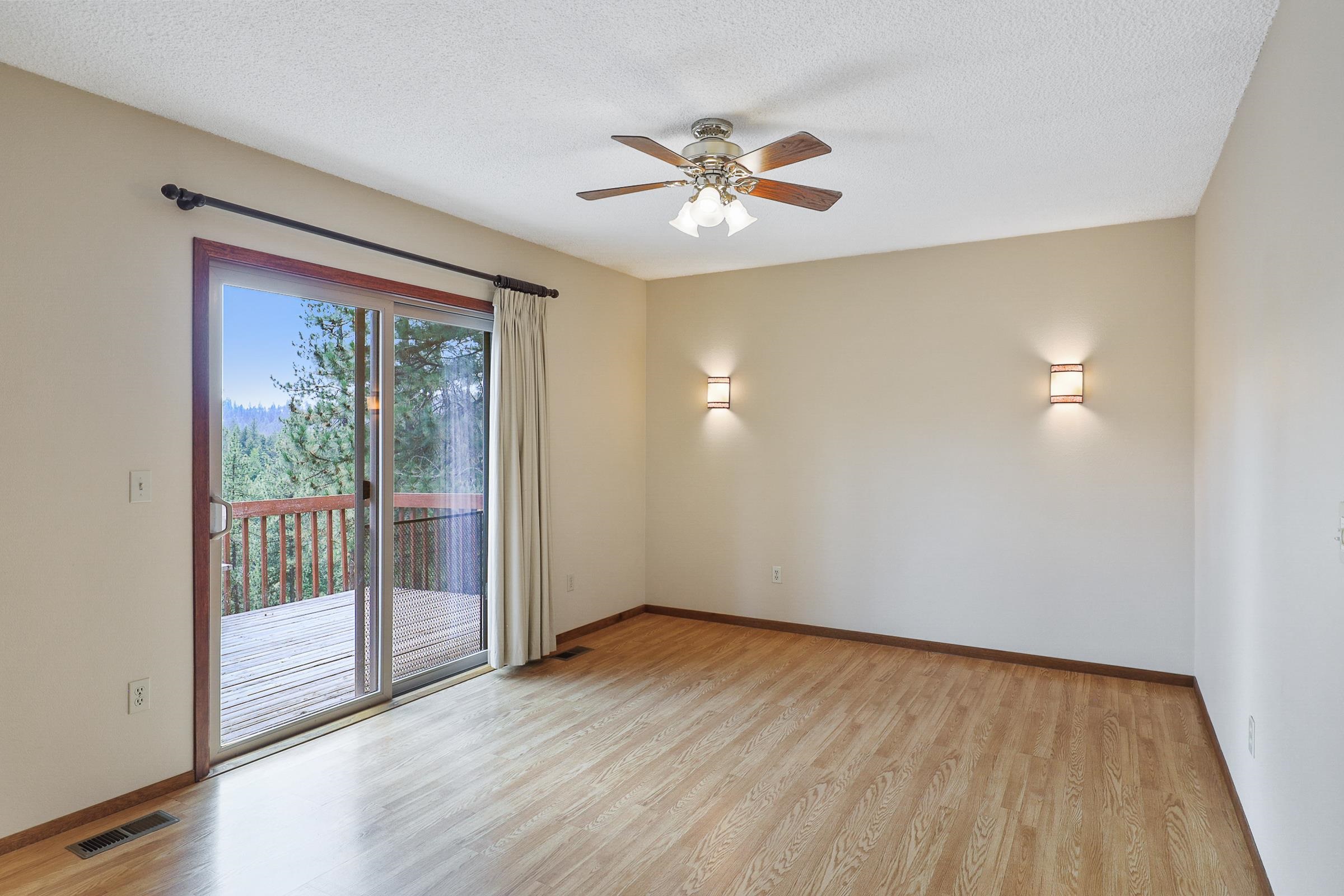 15607 East Scribner Road Spokane, WA 99217 - Photo 15 of 50