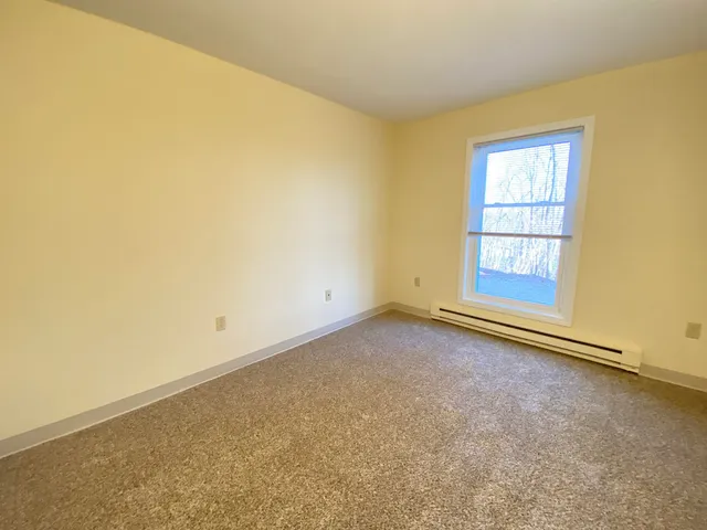 $1,899 | 171 Eastern Avenue, Unit 104, Manchester, NH 03104