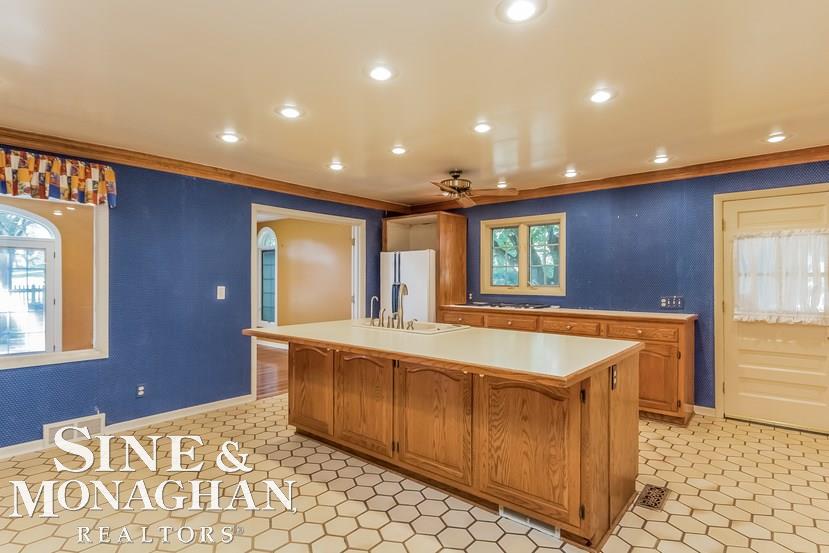 21 Hawthorne Road Grosse Pointe Shores, MI 48236 - Photo 19 of 80