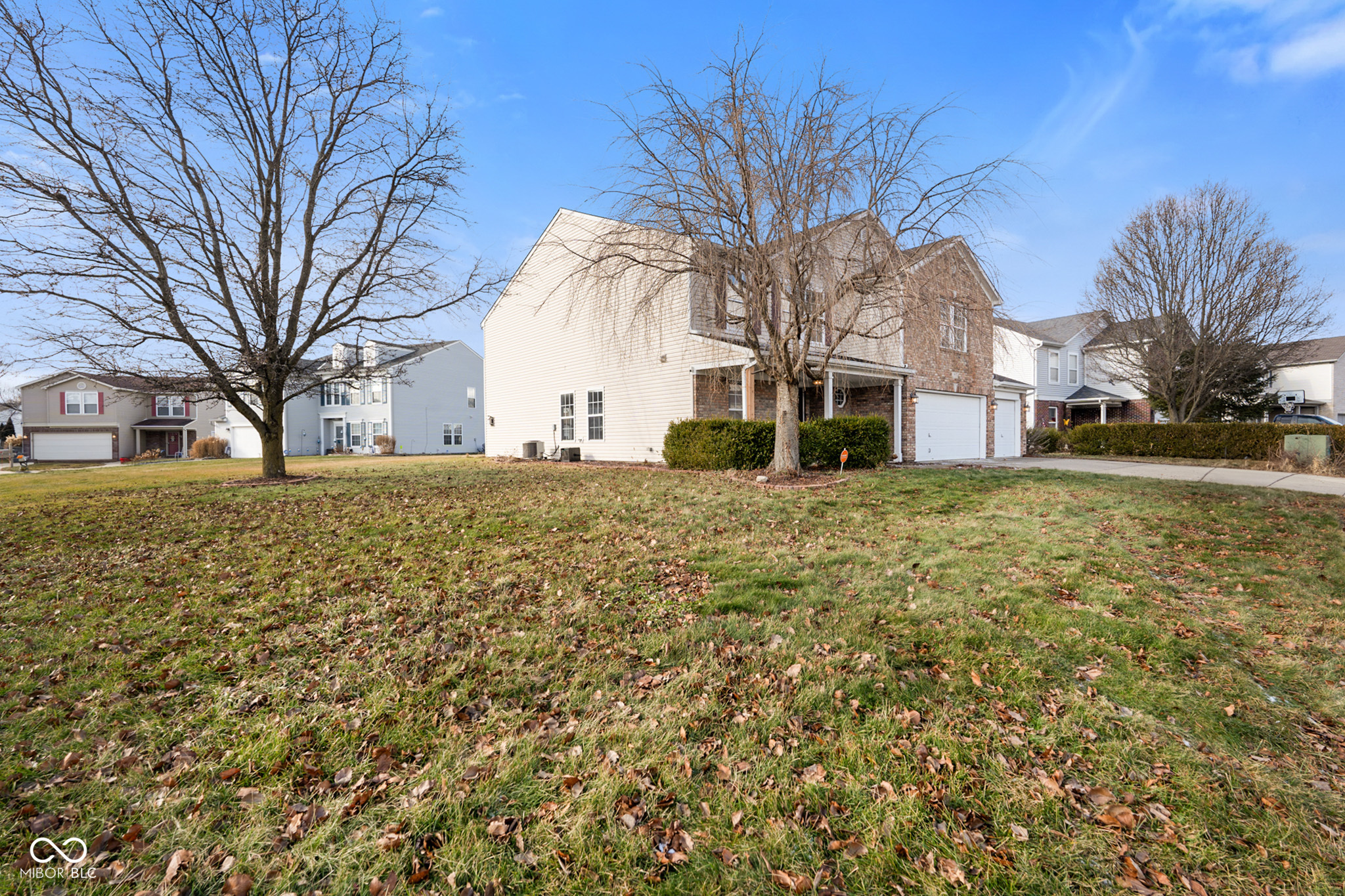 5652 Apple Branch Way Indianapolis, IN 46237 - Photo 2 of 47