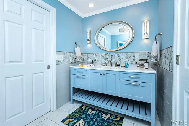 $1,950,000 | 28 Ladue Meadows, Creve Coeur, MO 63141