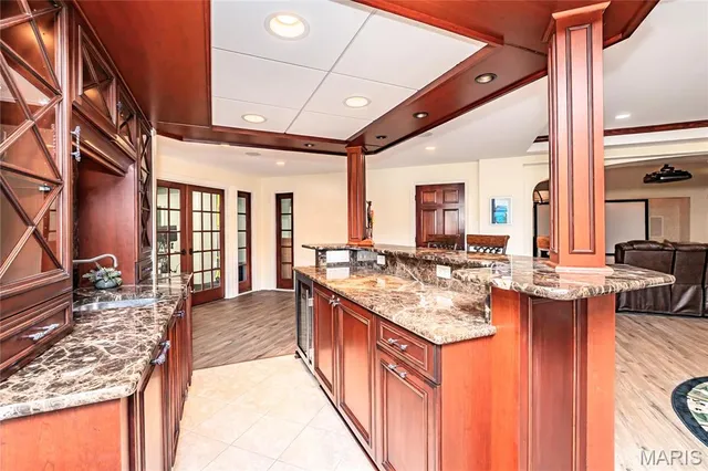 $1,950,000 | 28 Ladue Meadows, Creve Coeur, MO 63141