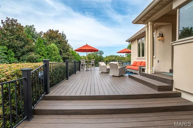 $1,950,000 | 28 Ladue Meadows, Creve Coeur, MO 63141