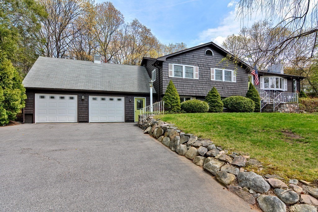58 Alder Road Westwood, MA 02090 - Photo 2 of 19 Gallery Image 2