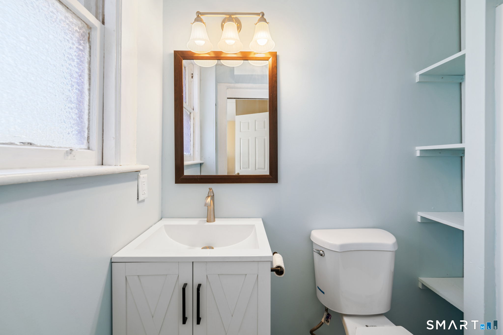 81 Elm Street Thomaston, CT 06787 - Photo 13 of 38