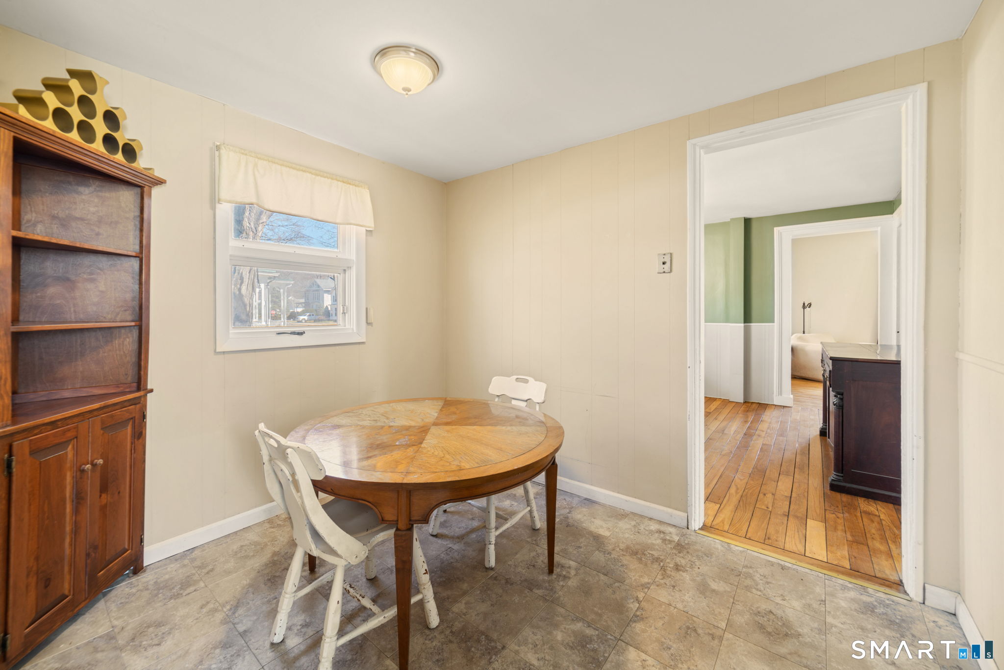 81 Elm Street Thomaston, CT 06787 - Photo 17 of 38