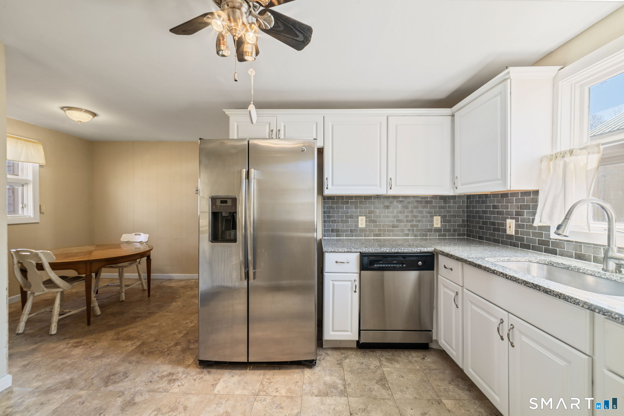81 Elm Street Thomaston, CT 06787 - Photo 20 of 38