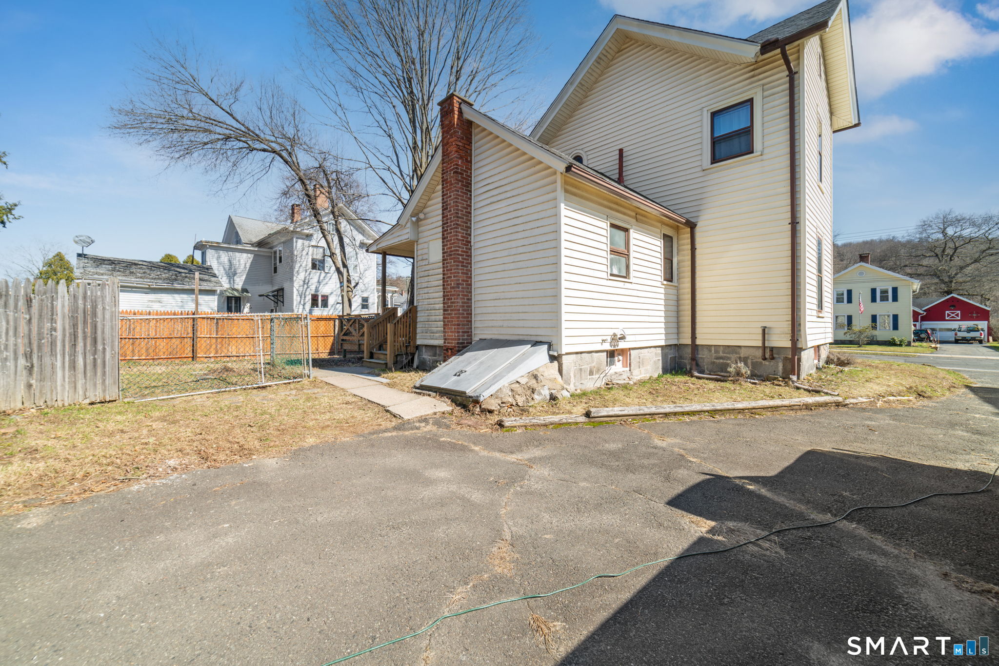 81 Elm Street Thomaston, CT 06787 - Photo 34 of 38