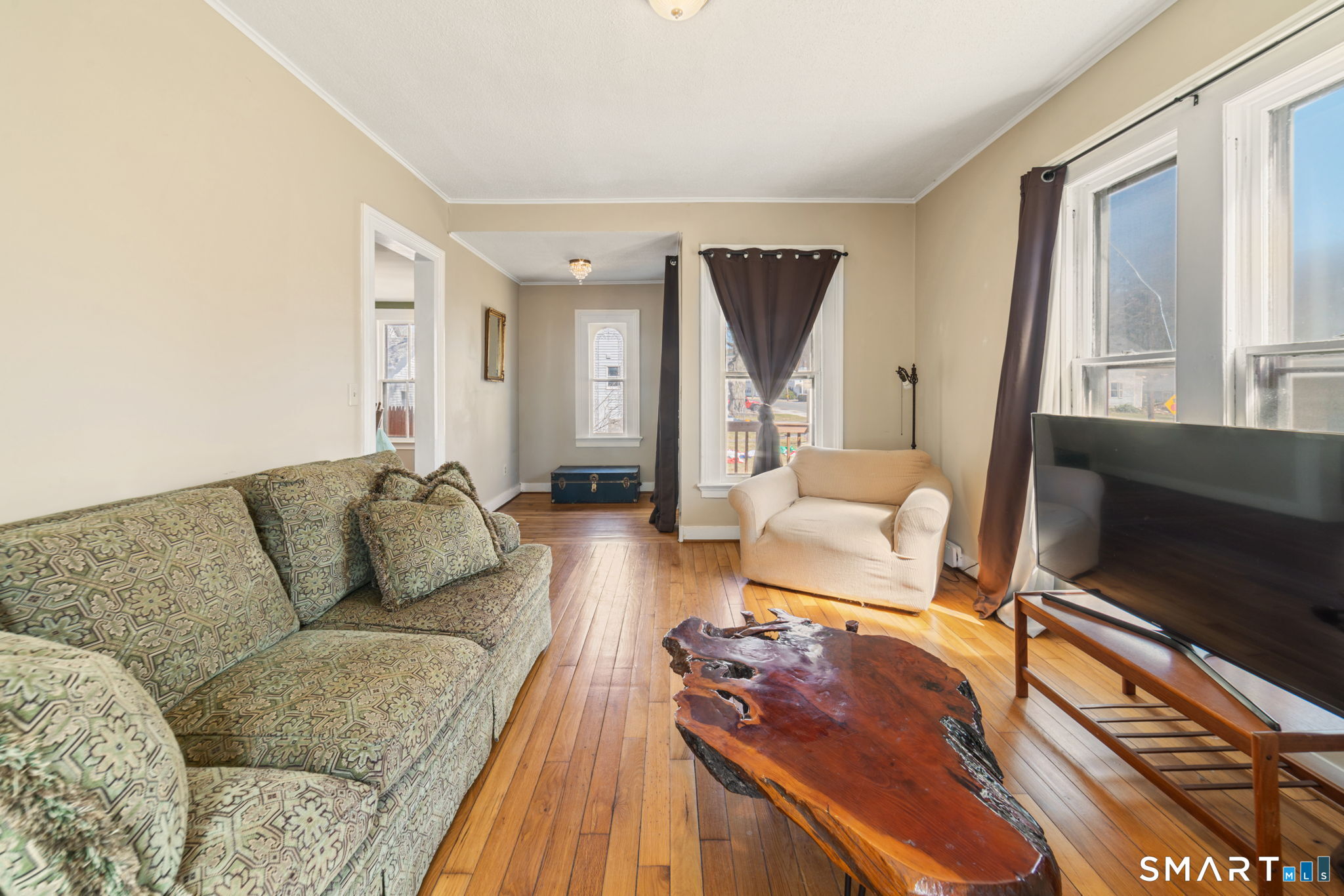 81 Elm Street Thomaston, CT 06787 - Photo 5 of 38