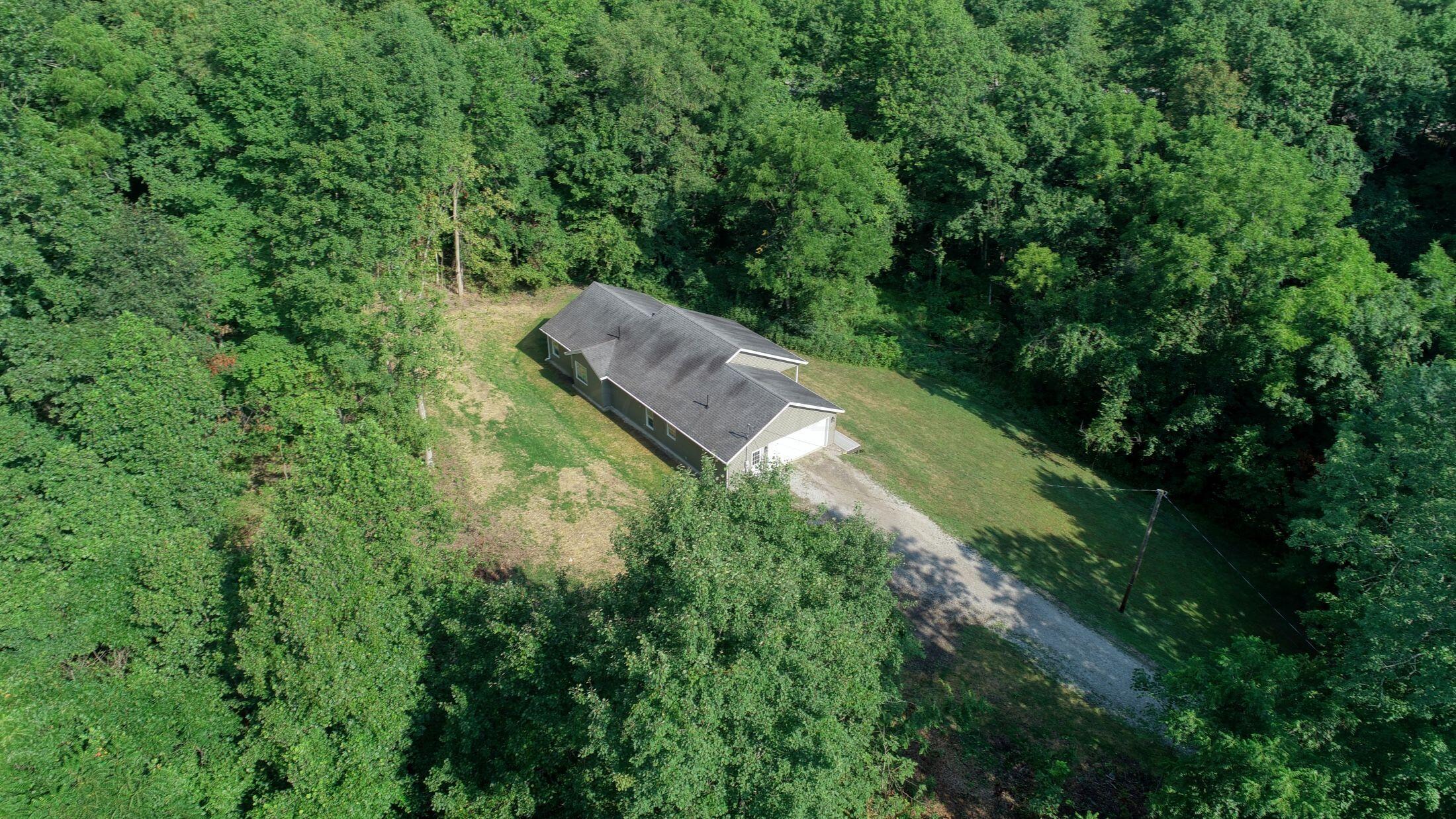 13182 Peacock Road Cambridge, OH 43725 - Photo 42 of 43 pSftf5XU