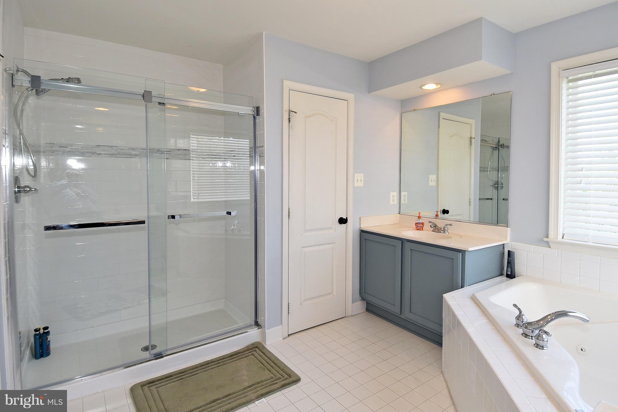 13904 Falconcrest Road Germantown, MD 20874 - Photo 14 of 23 Bath (Master)
