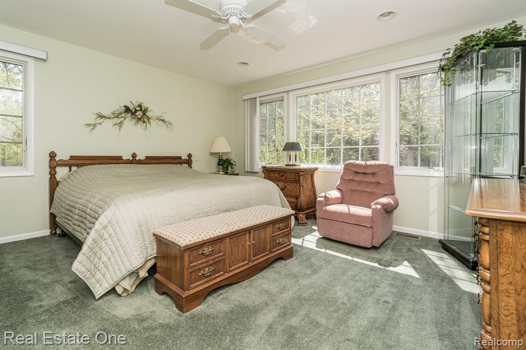 129 Texas Avenue Rochester Hills, MI 48309 - Photo 24 of 50