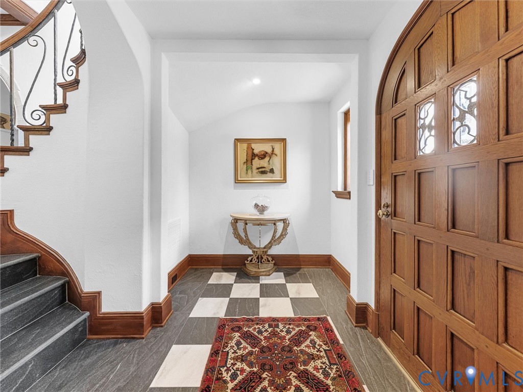 5103 Cary Street Road Richmond, VA 23226 - Photo 10 of 99