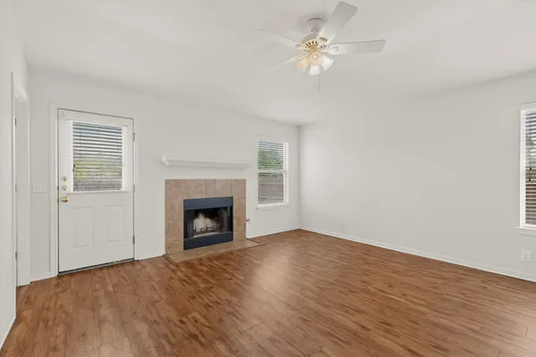 $1,800 | 14301 Pebble Run Path, Manor, TX 78653