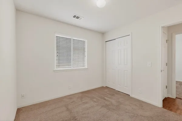 $1,800 | 14301 Pebble Run Path, Manor, TX 78653