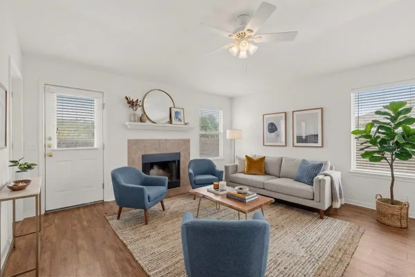 $1,800 | 14301 Pebble Run Path, Manor, TX 78653