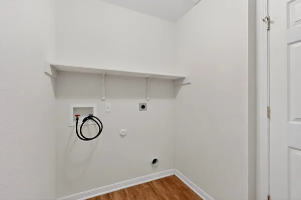 $1,800 | 14301 Pebble Run Path, Manor, TX 78653