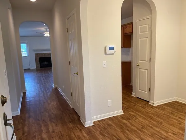 $1,800 | 14301 Pebble Run Path, Manor, TX 78653