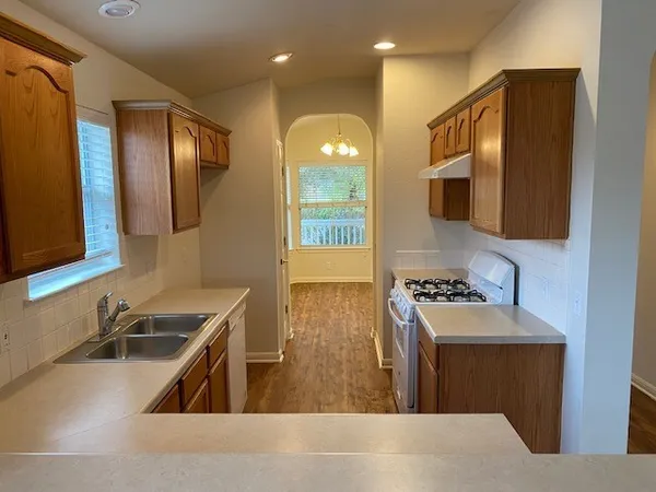 $1,800 | 14301 Pebble Run Path, Manor, TX 78653