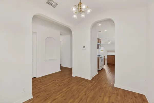 $1,800 | 14301 Pebble Run Path, Manor, TX 78653