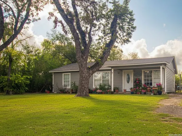 $179,000 | 309 Bohme Street, Uvalde, TX 78801