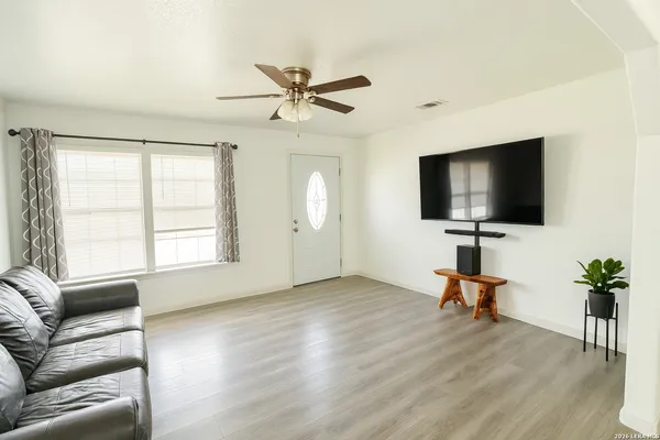 $179,000 | 309 Bohme Street, Uvalde, TX 78801