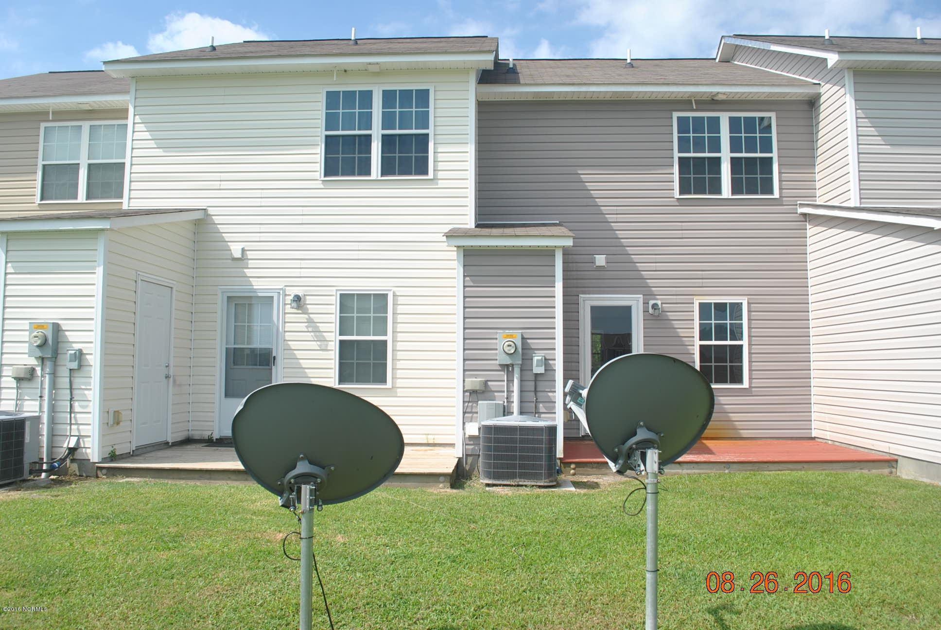 307 Burley Drive, Unit 7 Hubert, NC 28539 - Photo 6 of 11 DSC_0515