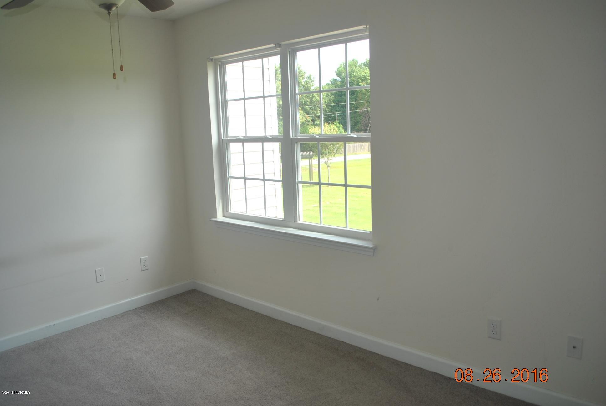 307 Burley Drive, Unit 7 Hubert, NC 28539 - Photo 8 of 11 DSC_0517