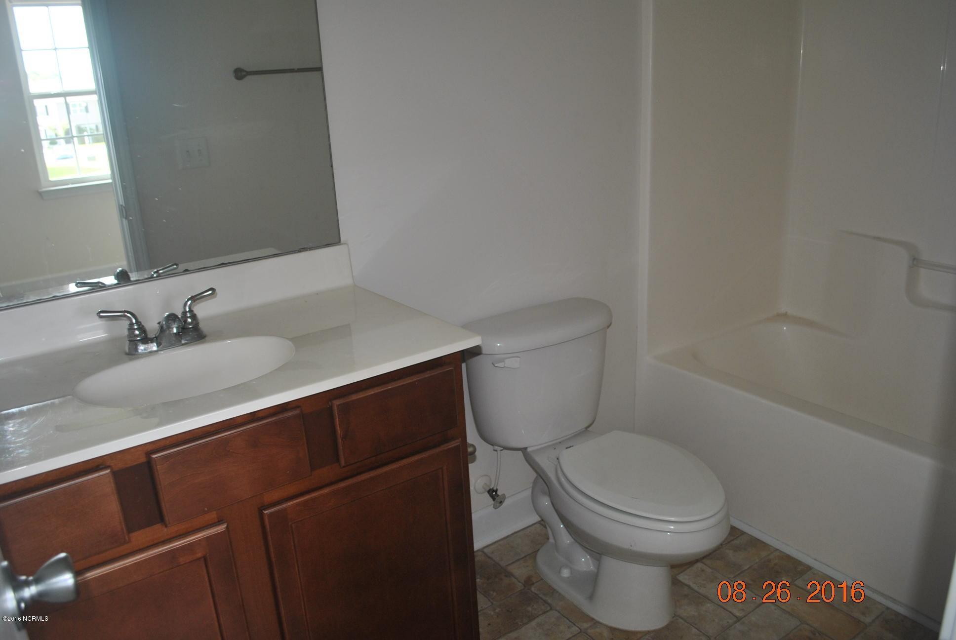 307 Burley Drive, Unit 7 Hubert, NC 28539 - Photo 9 of 11 DSC_0518