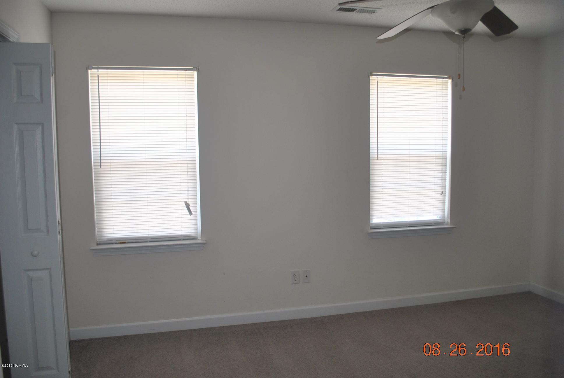 307 Burley Drive, Unit 7 Hubert, NC 28539 - Photo 10 of 11 DSC_0519