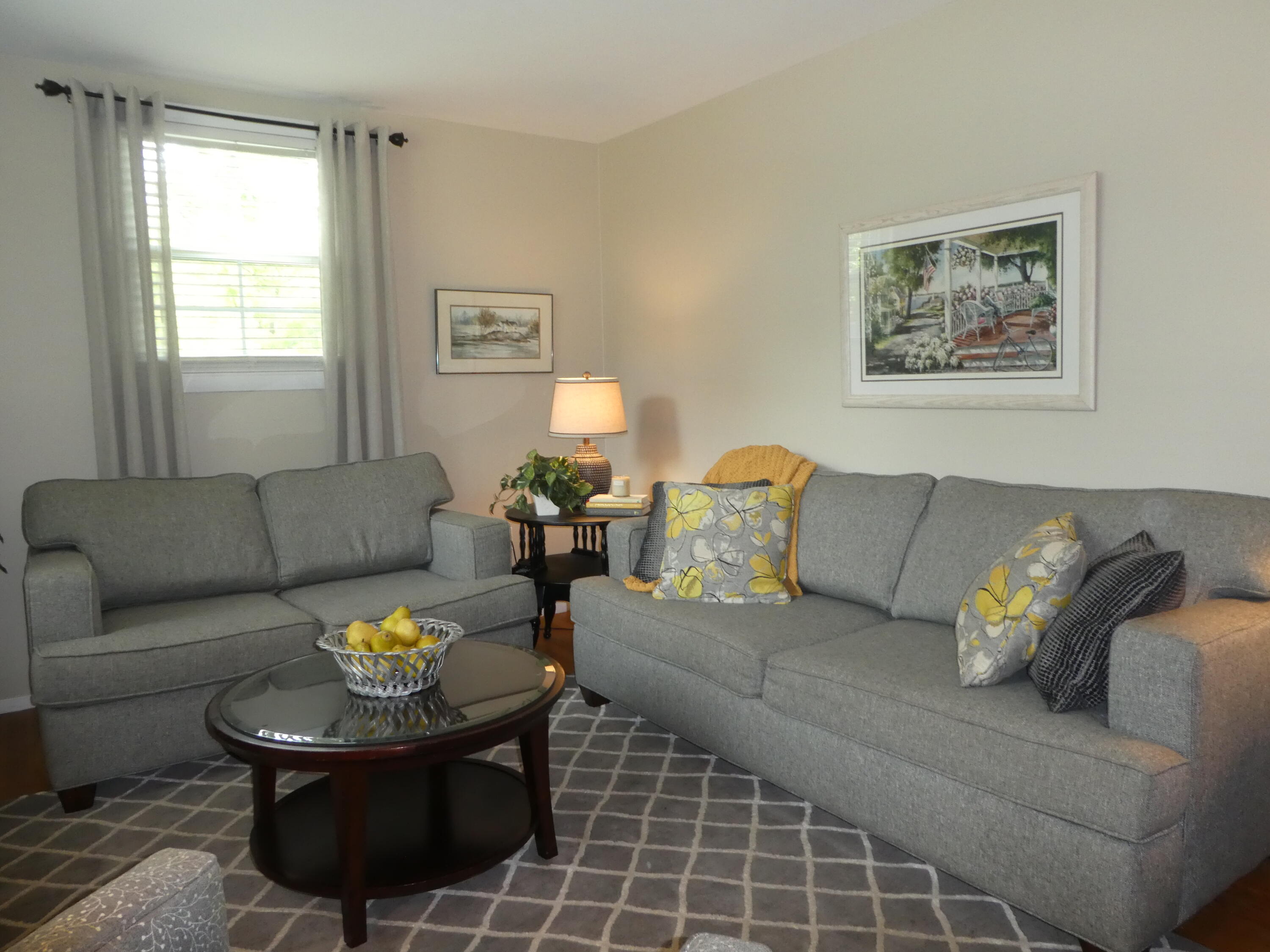 34 Coach Road South Portland, ME 04106 - Photo 17 of 35 Living room