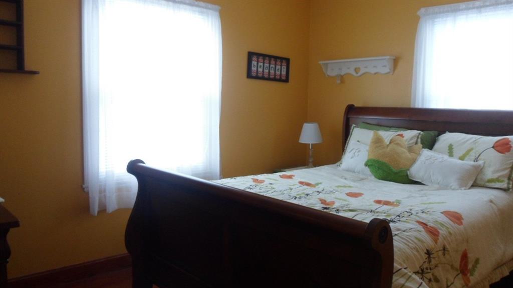 219 Easton Road Hermitage, PA 16148 - Photo 11 of 22 3rd bedroom, also on Main floor