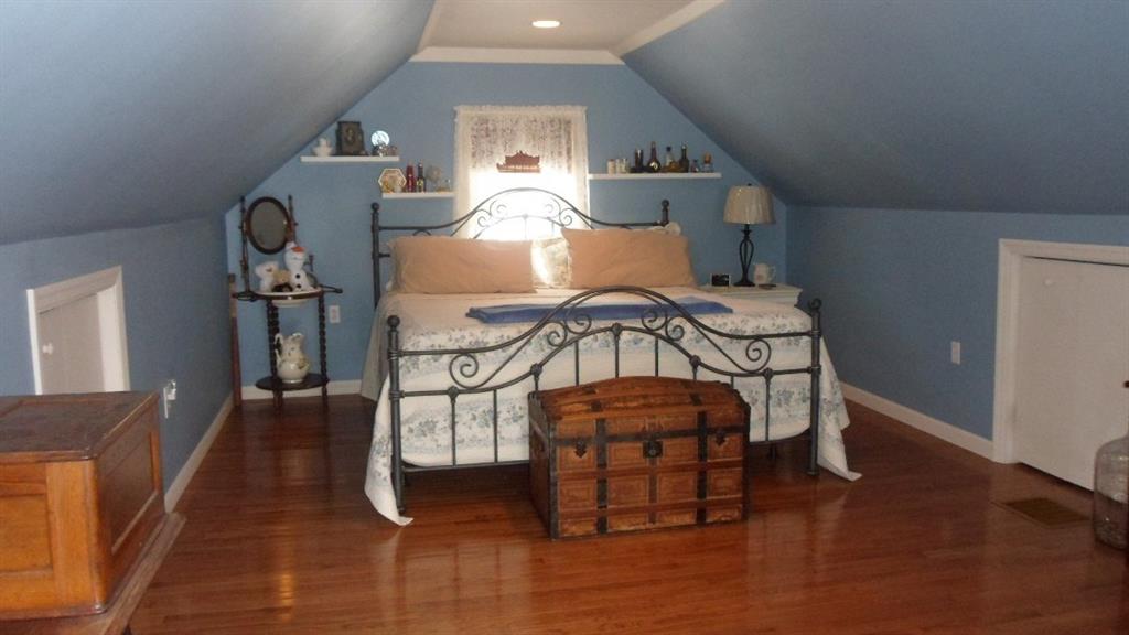 219 Easton Road Hermitage, PA 16148 - Photo 12 of 22 2nd floor master bedroom w/wood floor, recessed lighting, eave storage