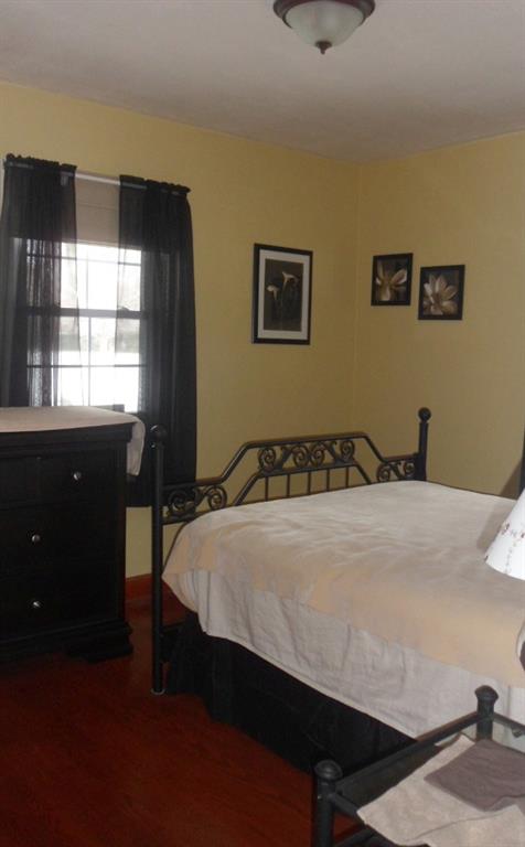 219 Easton Road Hermitage, PA 16148 - Photo 10 of 22 Main floor bedroom with hardwood floor