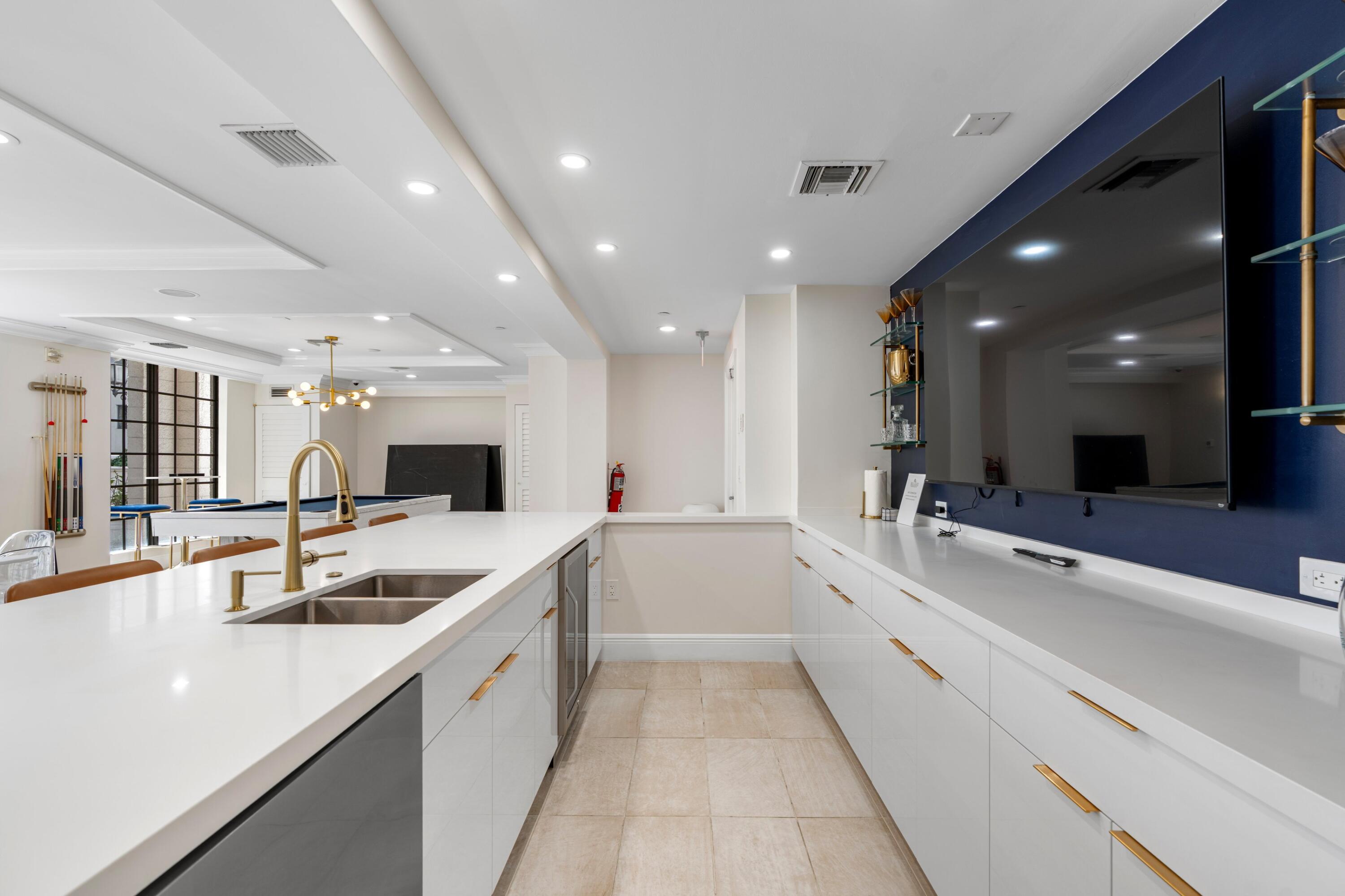 233 South Federal Highway, Unit 405 Boca Raton, FL 33432 - Photo 24 of 43 Common Area