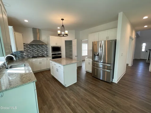 $739,500 | 22 Bergen Place, Niskayuna, NY 12309