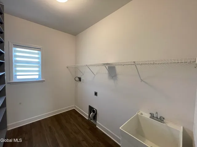 $739,500 | 22 Bergen Place, Niskayuna, NY 12309