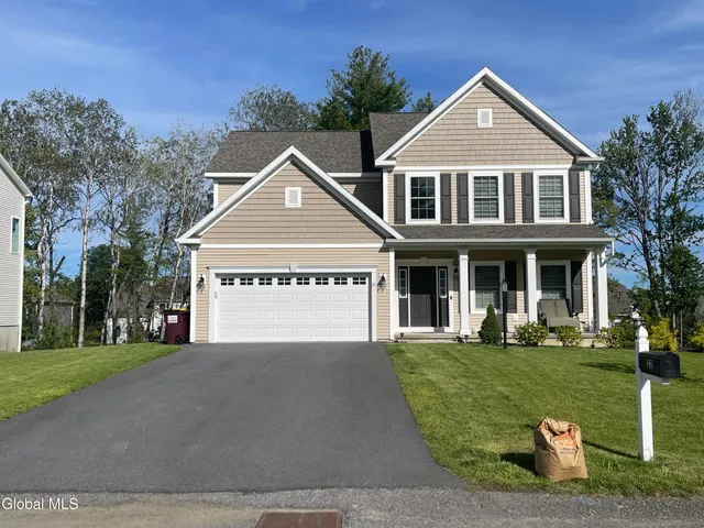 $739,500 | 22 Bergen Place, Niskayuna, NY 12309