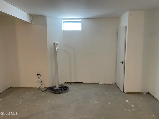 $739,500 | 22 Bergen Place, Niskayuna, NY 12309