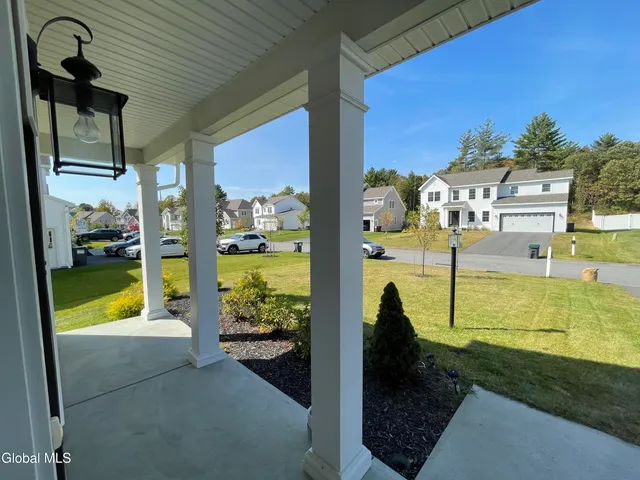 $739,500 | 22 Bergen Place, Niskayuna, NY 12309