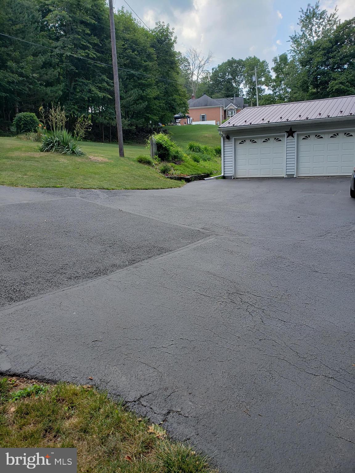 14207 Ritchie Road Cascade, MD 21719 - Photo 14 of 41 Plenty of space for cars