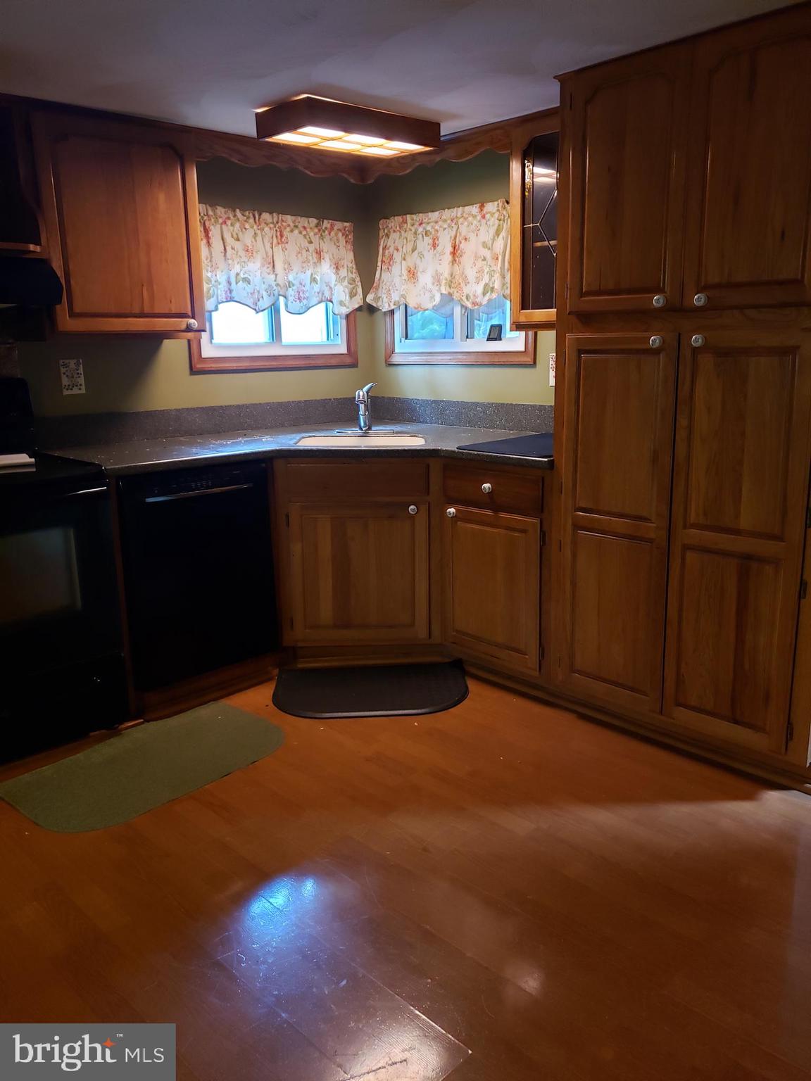 14207 Ritchie Road Cascade, MD 21719 - Photo 22 of 41 Kitchen