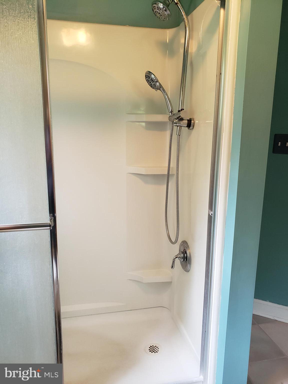 14207 Ritchie Road Cascade, MD 21719 - Photo 29 of 41 Shower