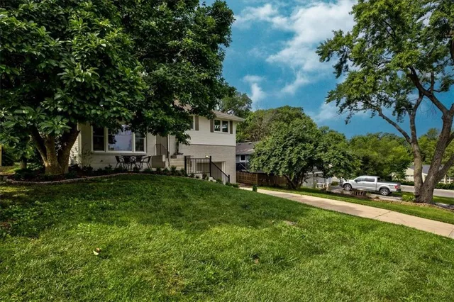 $649,999 | 5657 West 50th Street, Mission, KS 66202