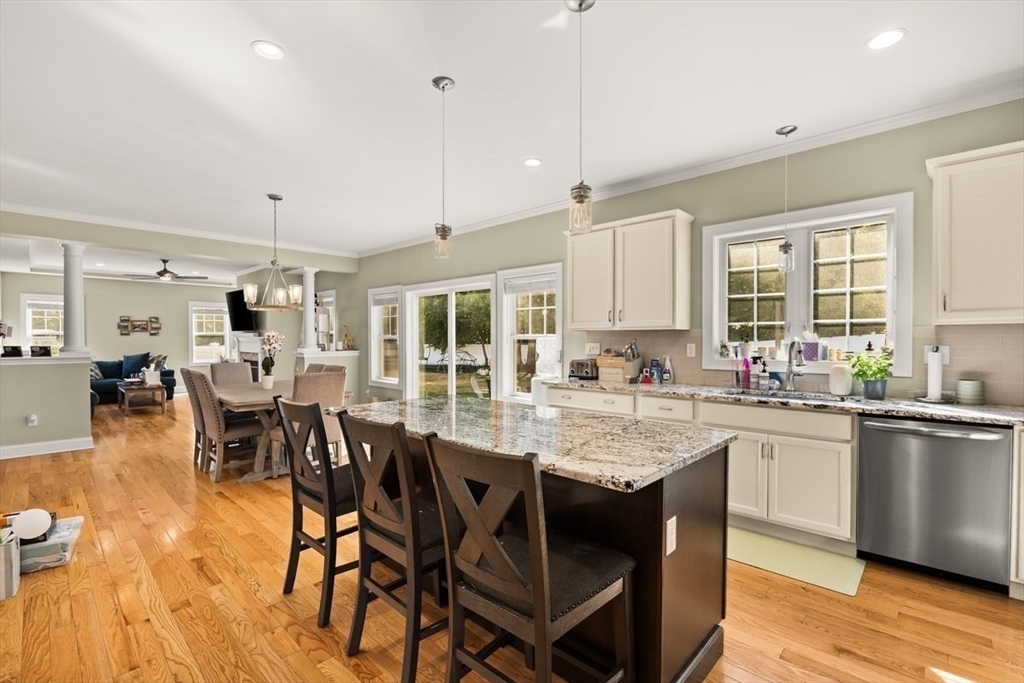 16 Coach Road Plainville, MA 02762 - Photo 10 of 26