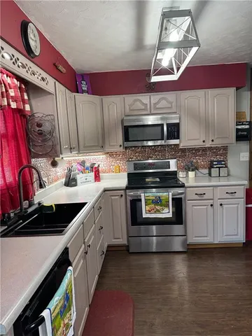 $195,000 | 322 Gray Ridge Road, Hale, MO 64643