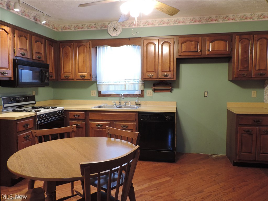 896 North Stateline Road Masury, OH 44438 - Photo 4 of 21 Gallery Image 4